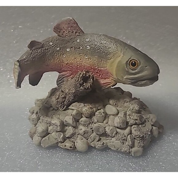 Stone Critter Rainbow Trout Hand Painted Made in USA -Rare Item - Picture 1 of 6